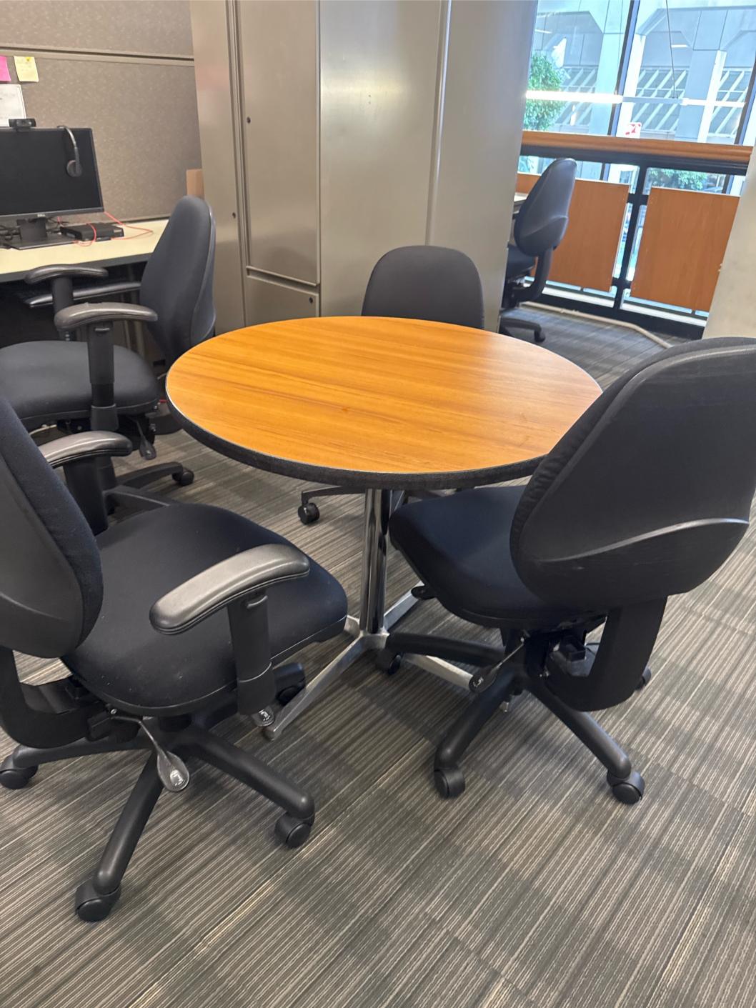 Round Table