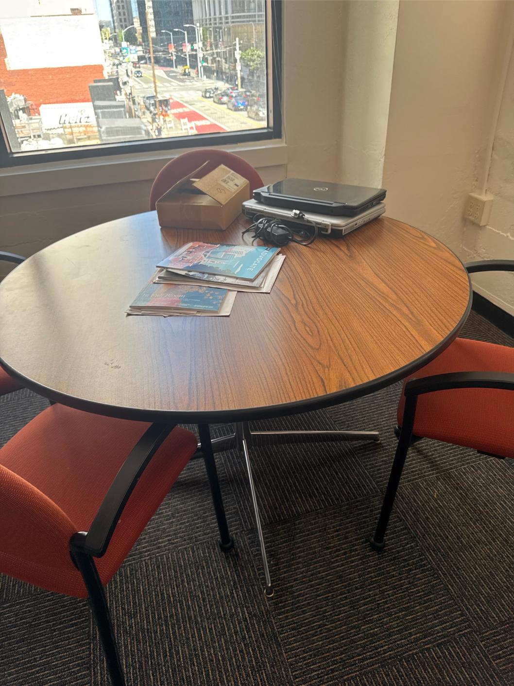 Round Table