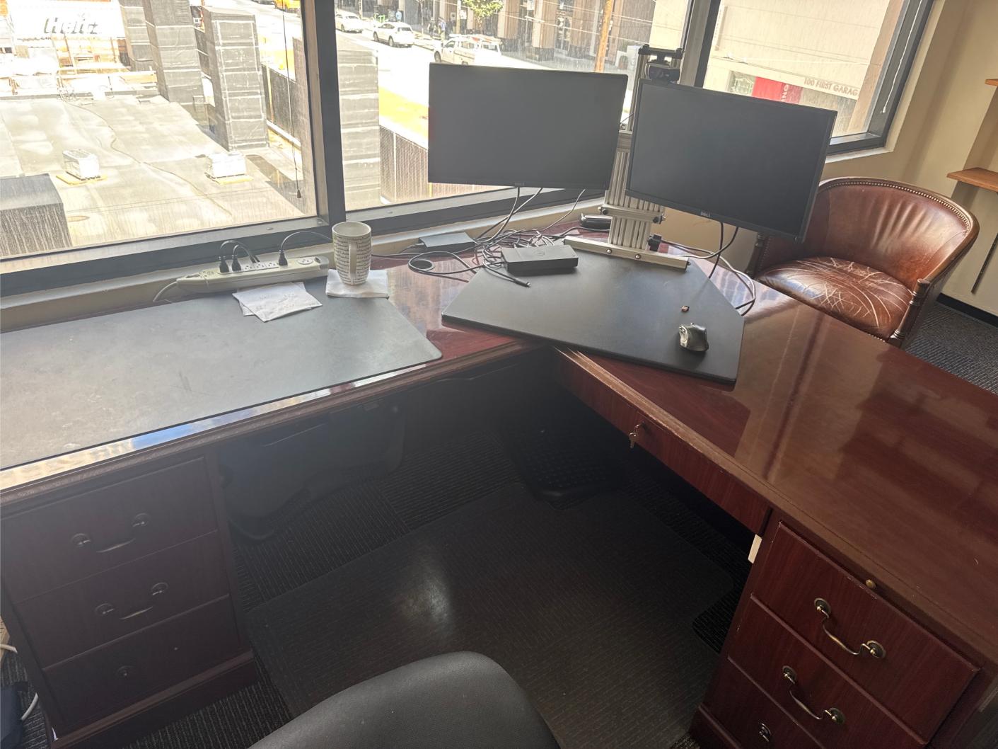 L Desk