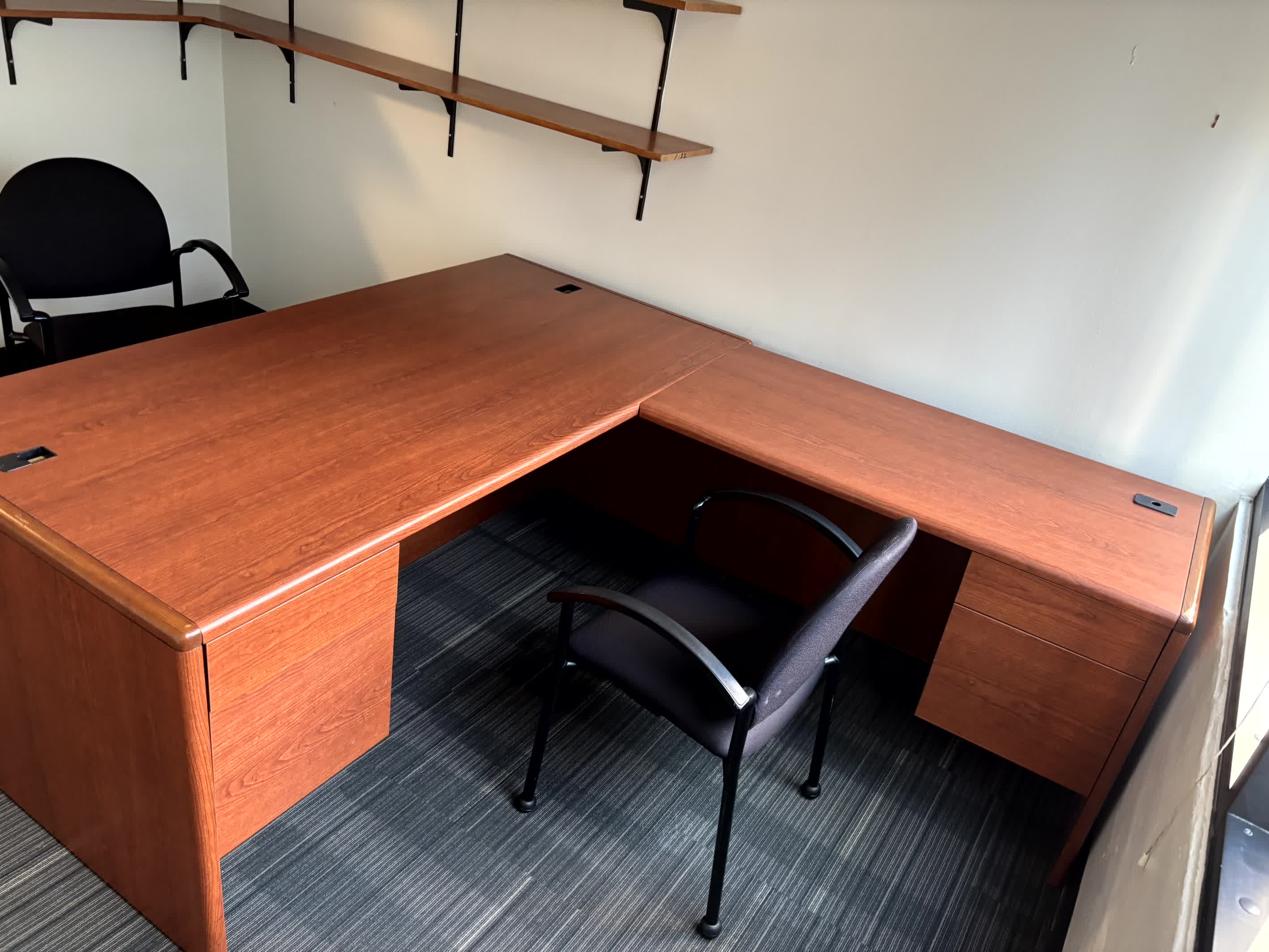 L-Desk