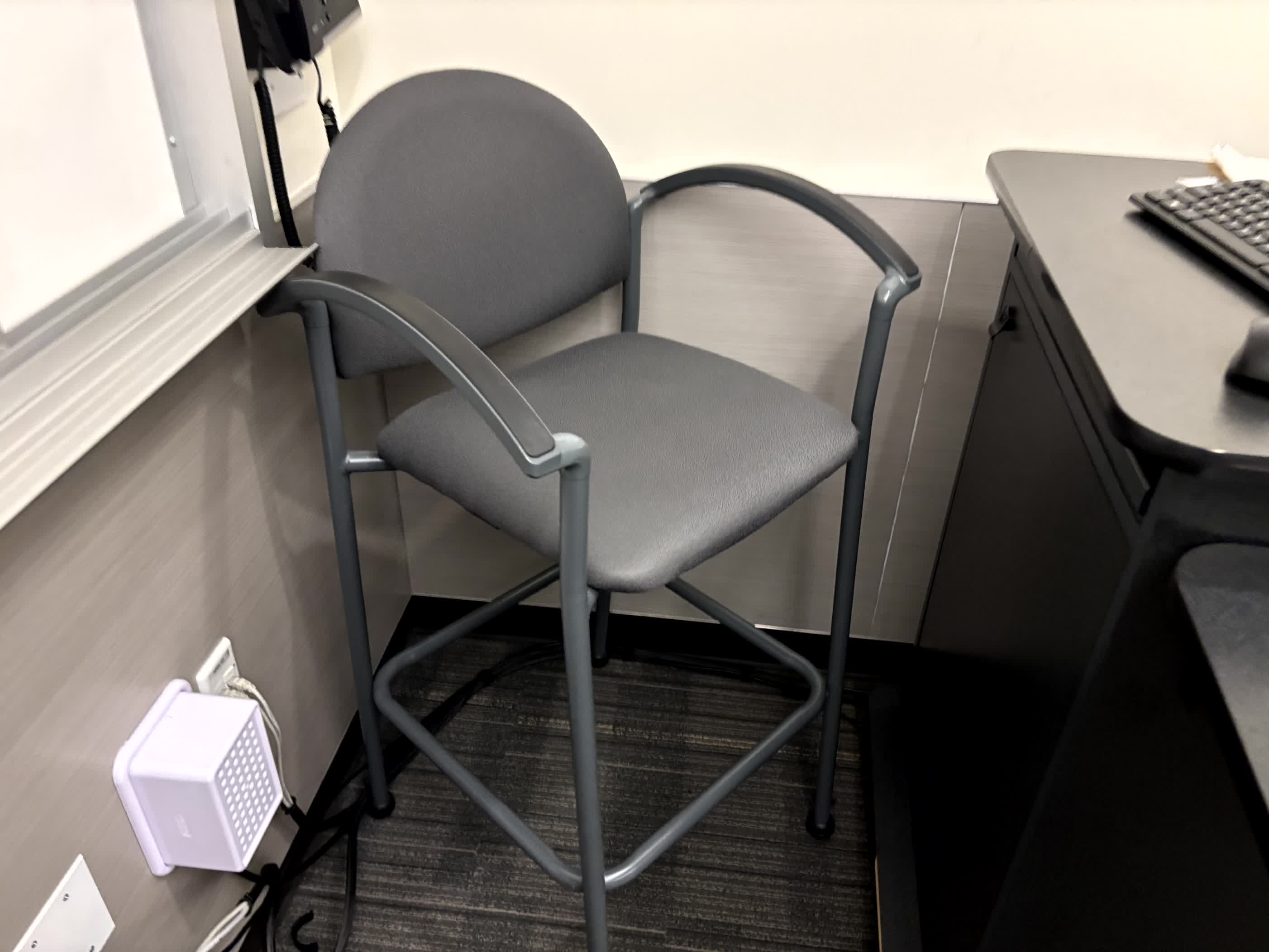 Tall Chair-Bolo