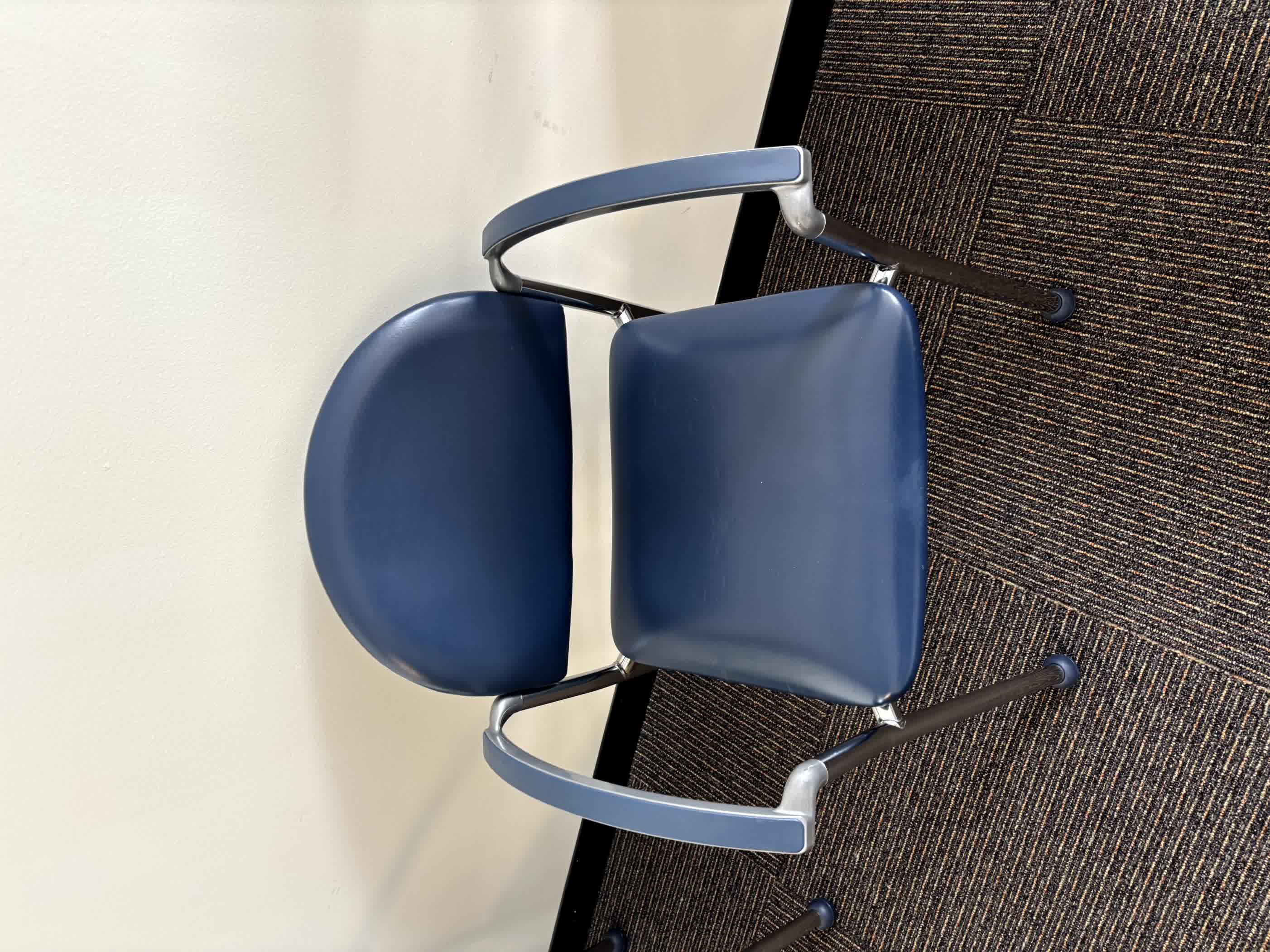 Bolo chair