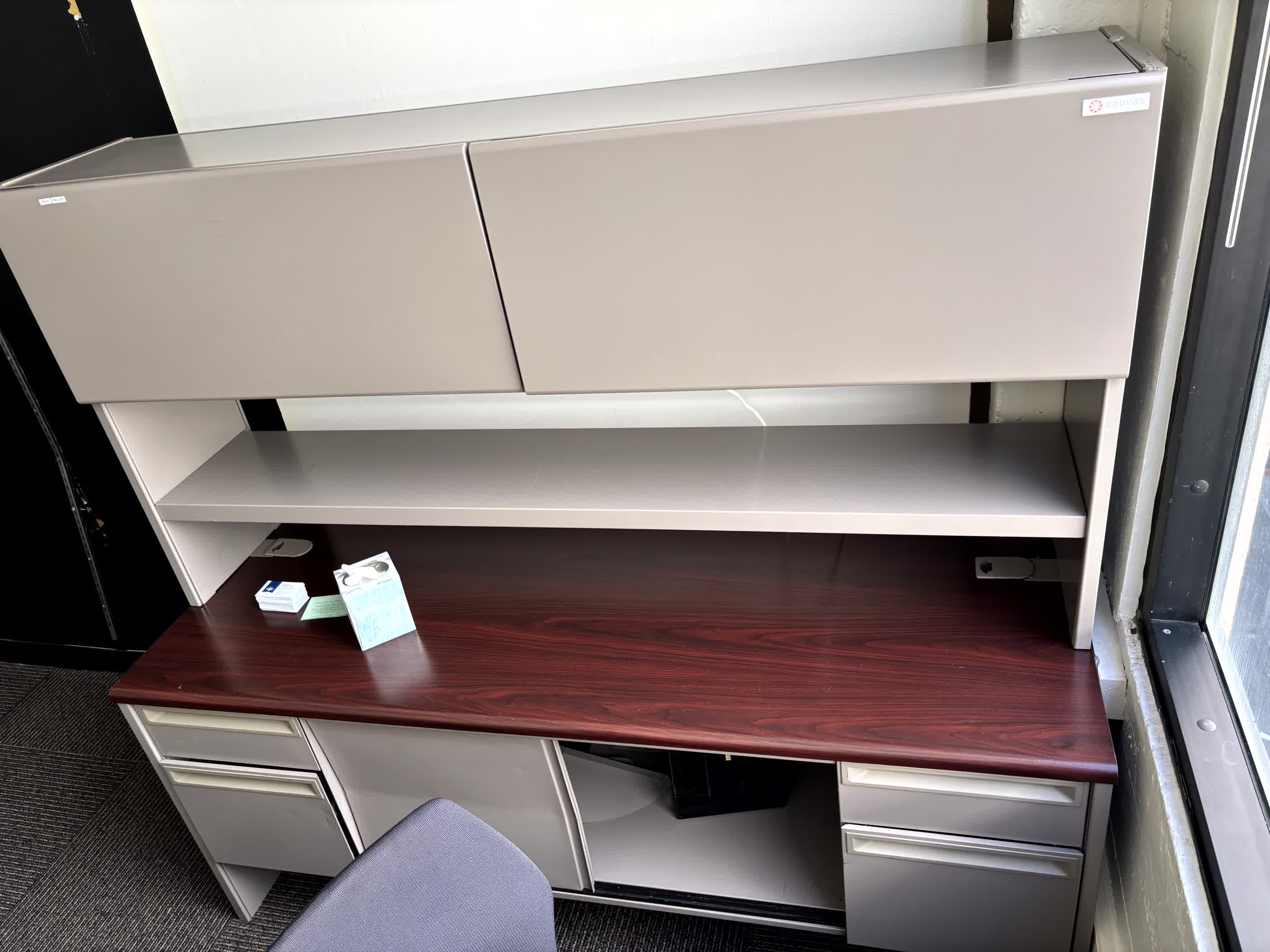 Cabinet office desk