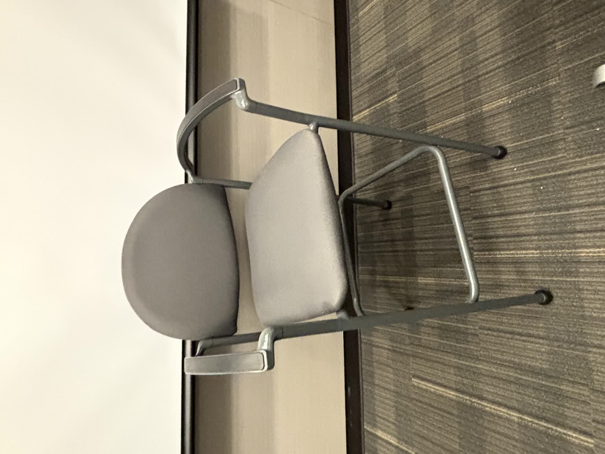 Tall Chair - Bolo