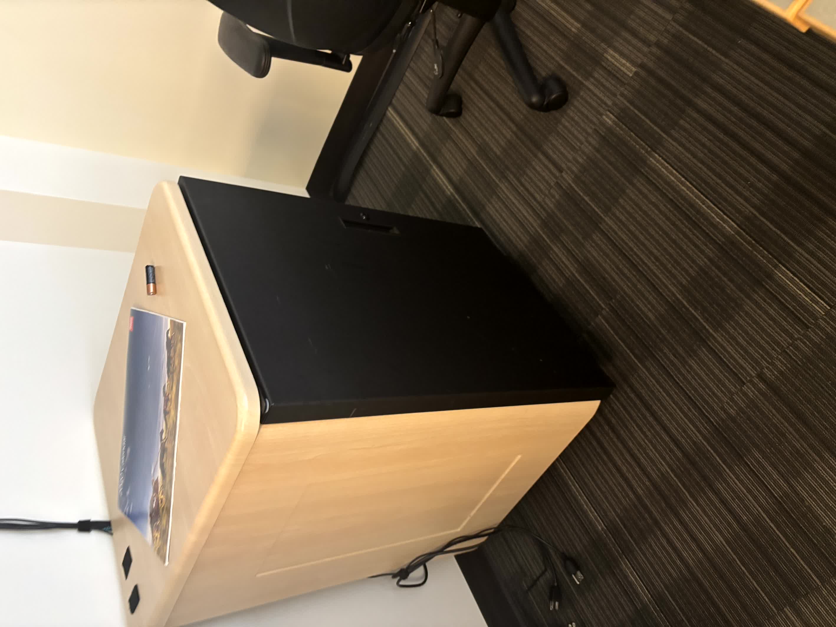 Cabinet/Wheels