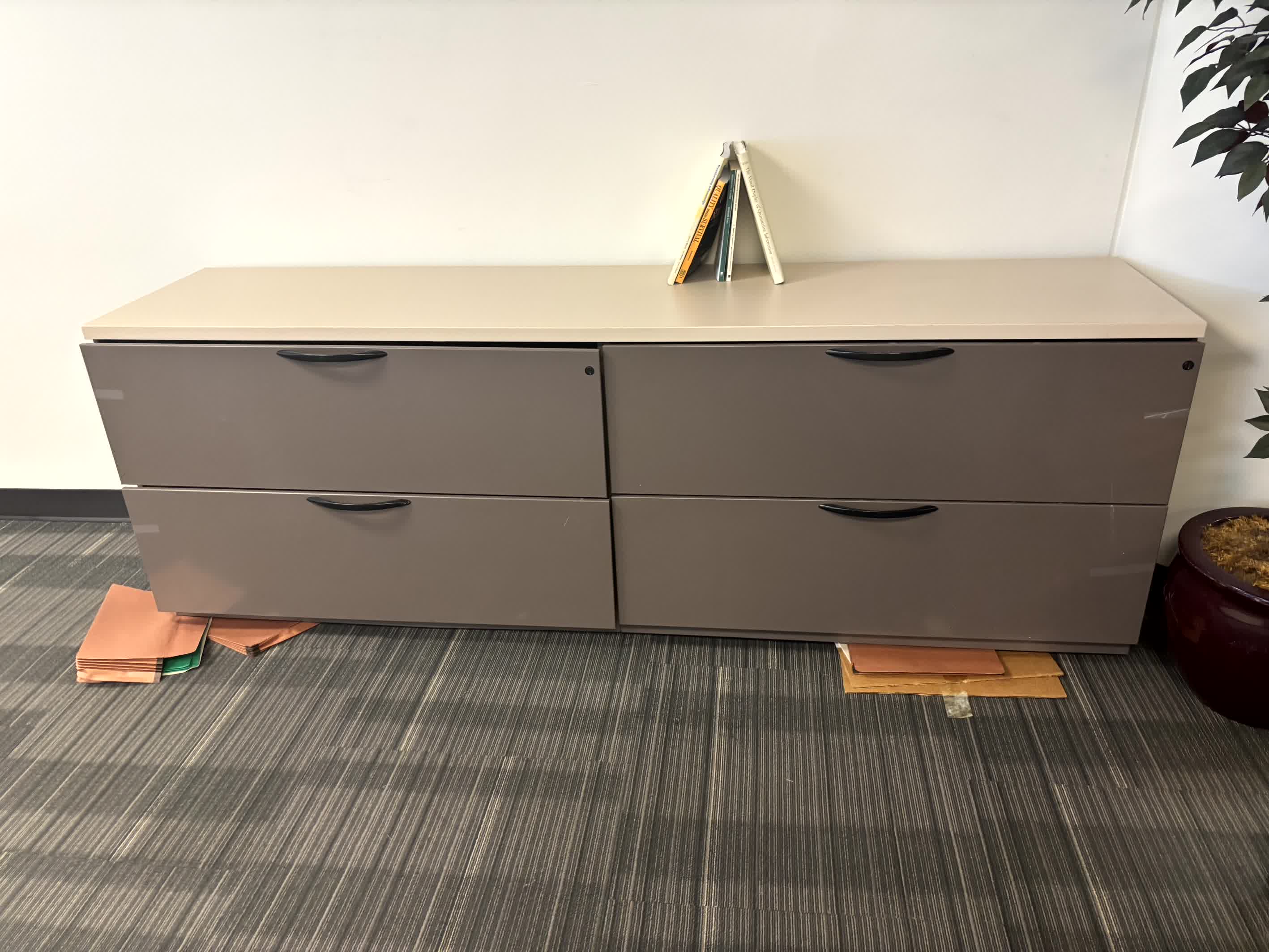 Cabinet 4 Drawer