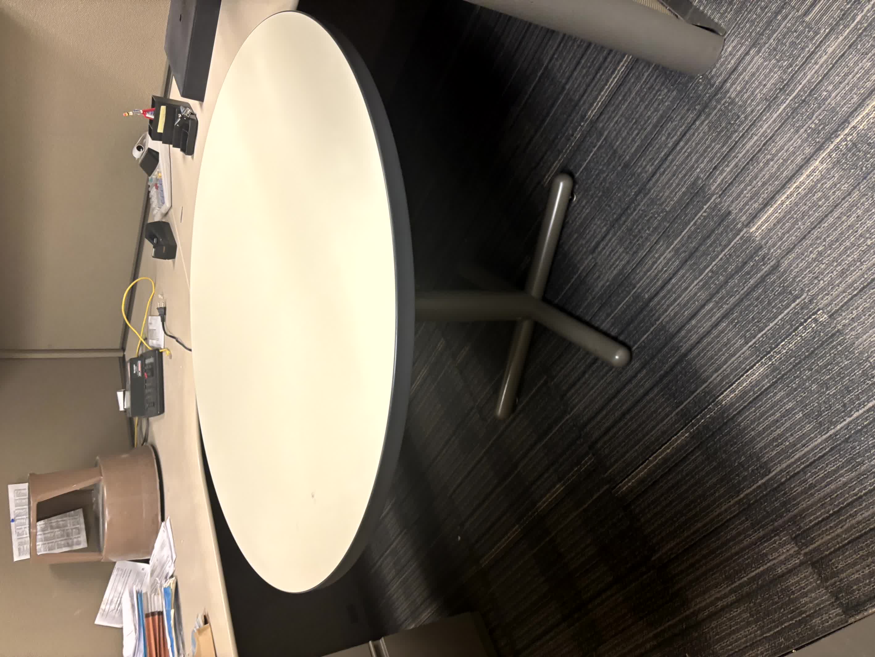Round Table