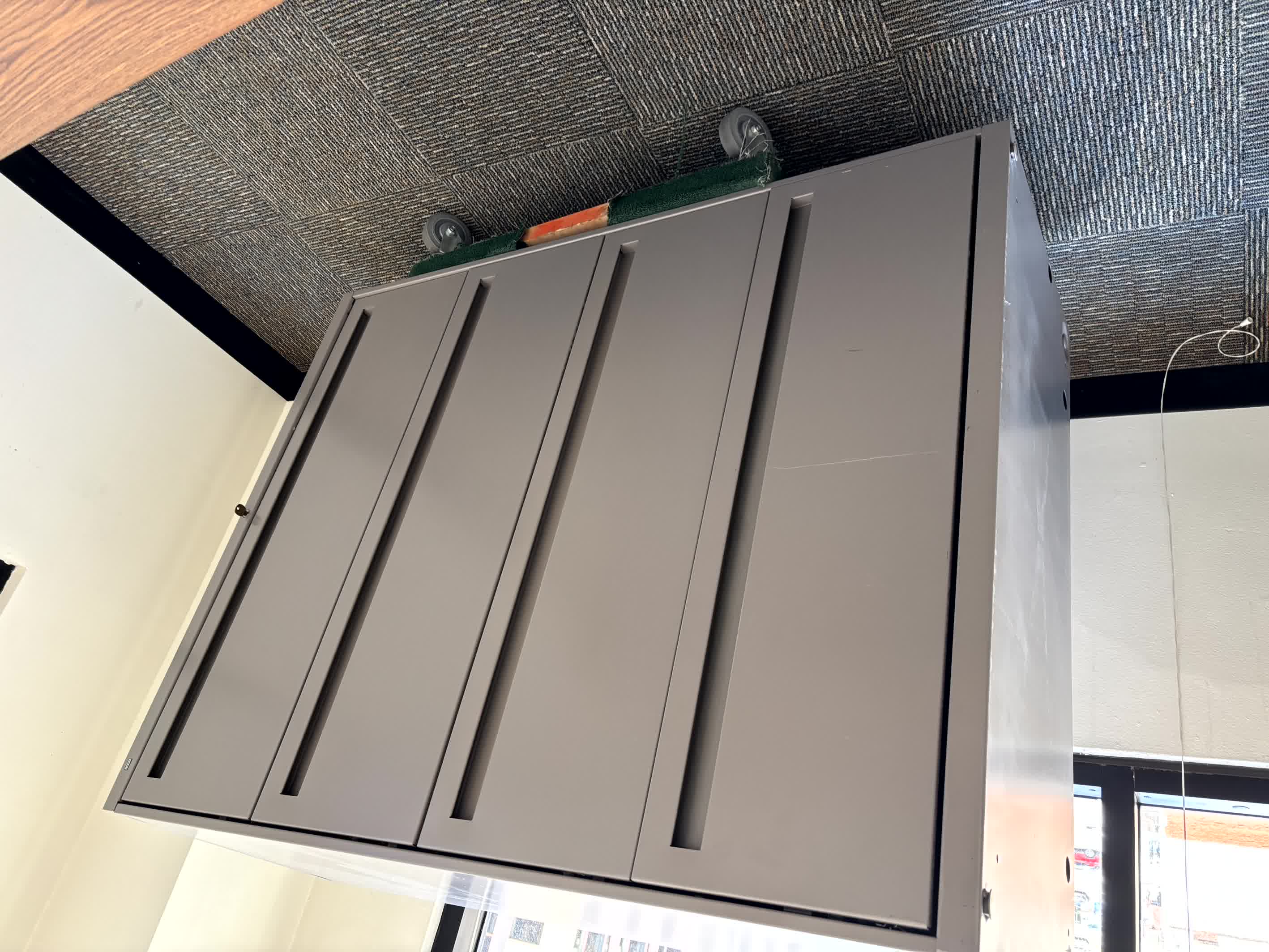 Cabinet 4 Drawers