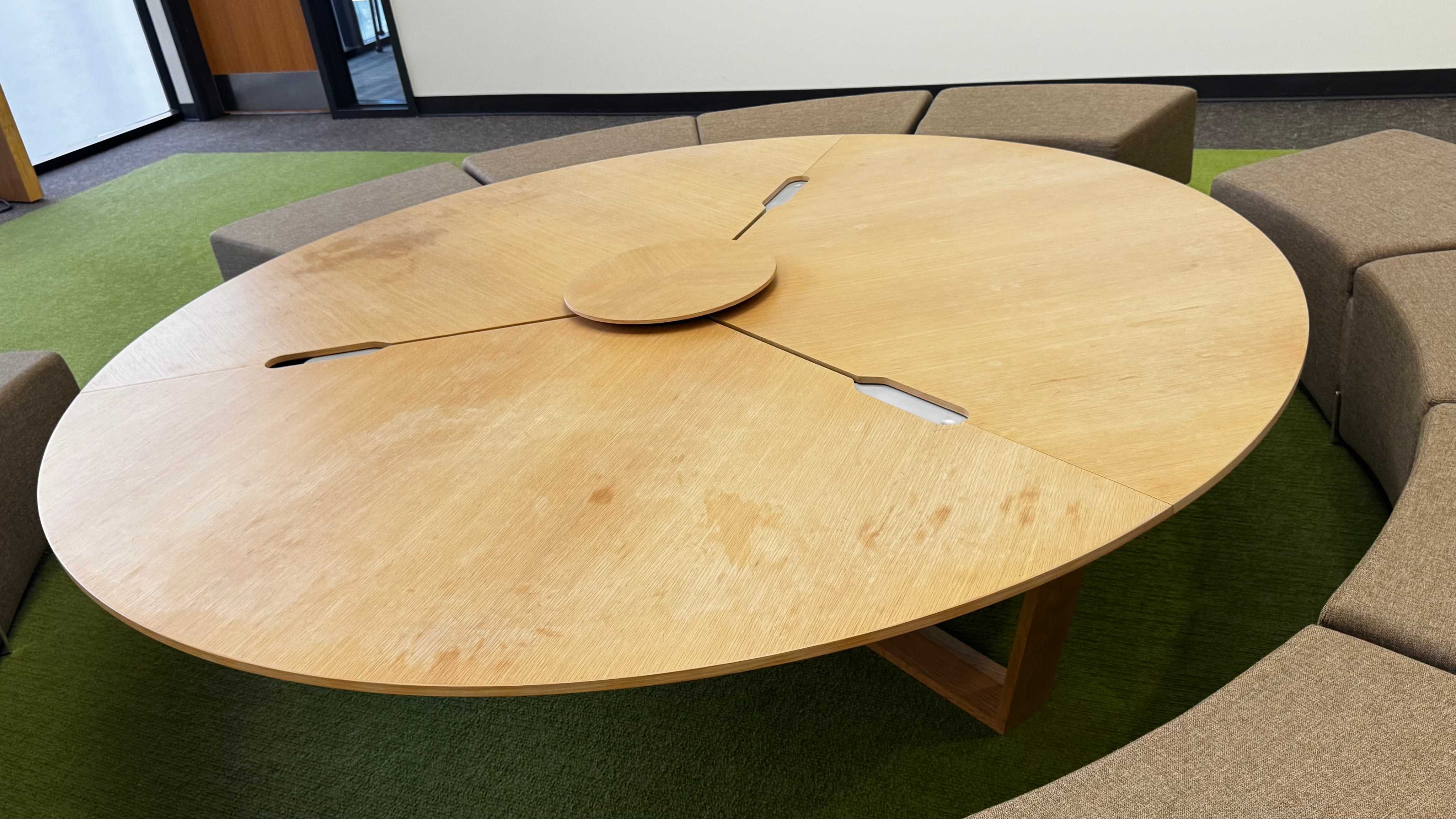 Round Center Table