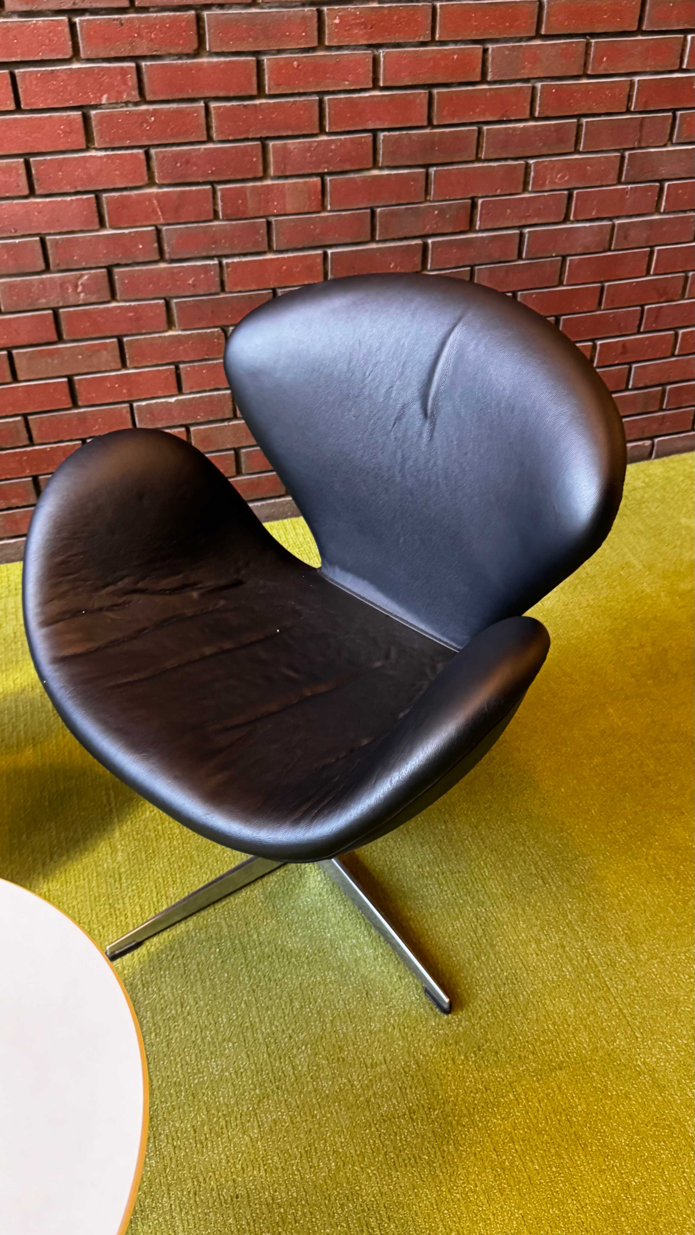 Swan Chair