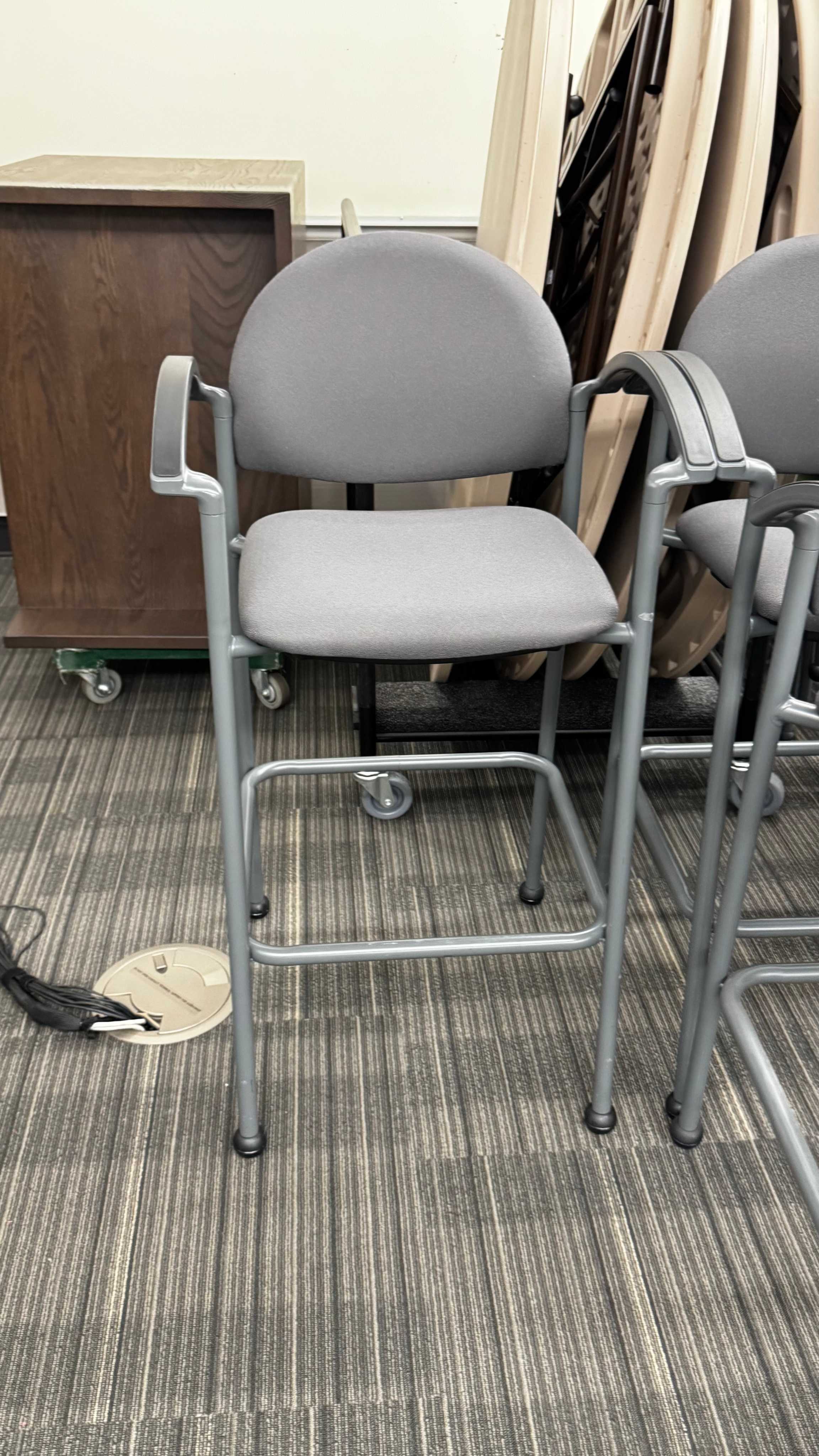 Bar Chair/Arms (Professor)