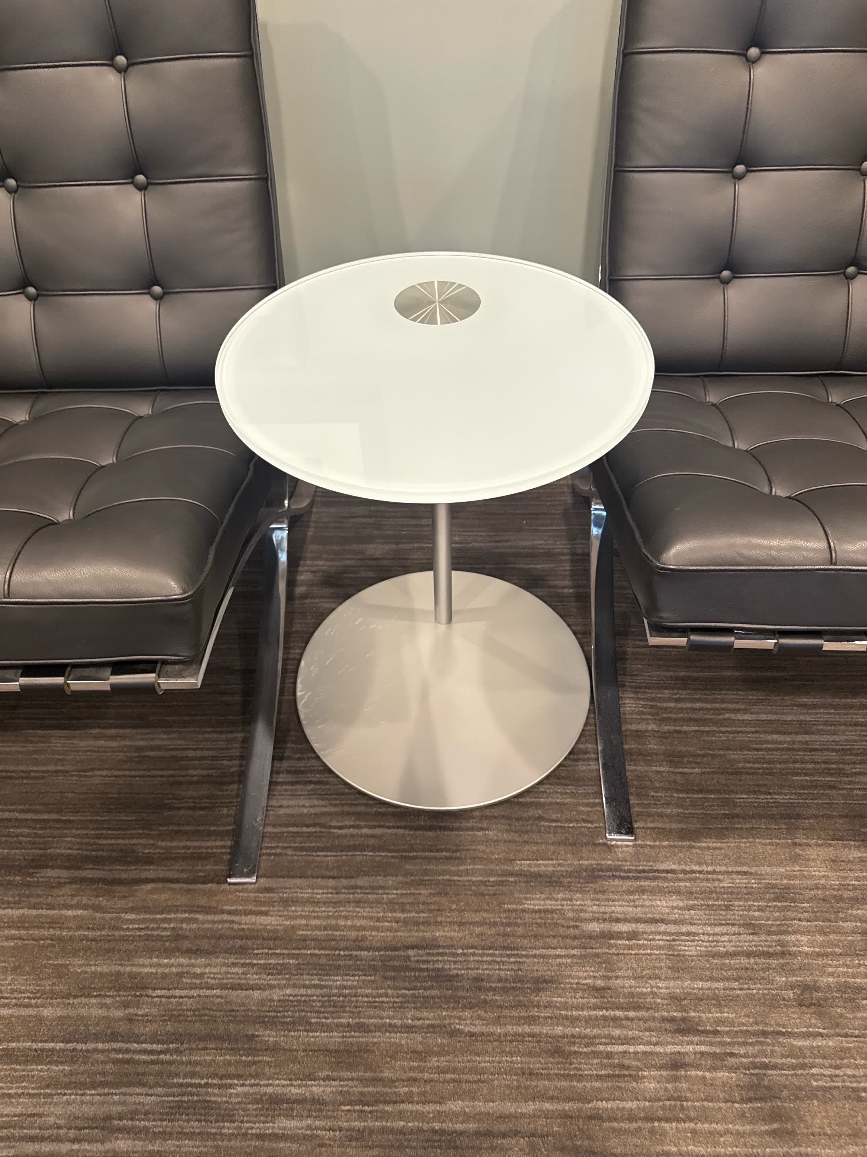 Round Ped. Table