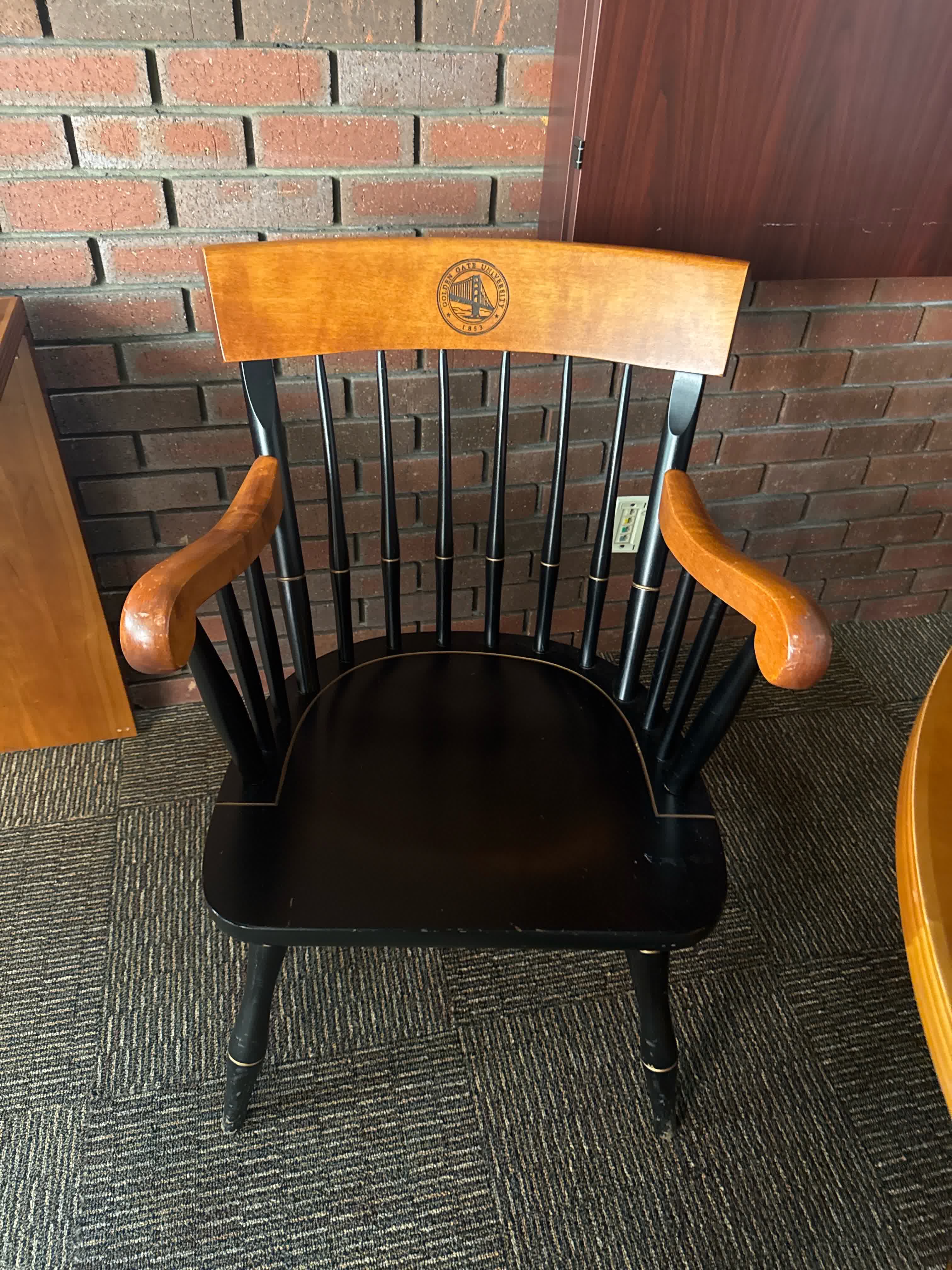 Chair W /Ggu Logo