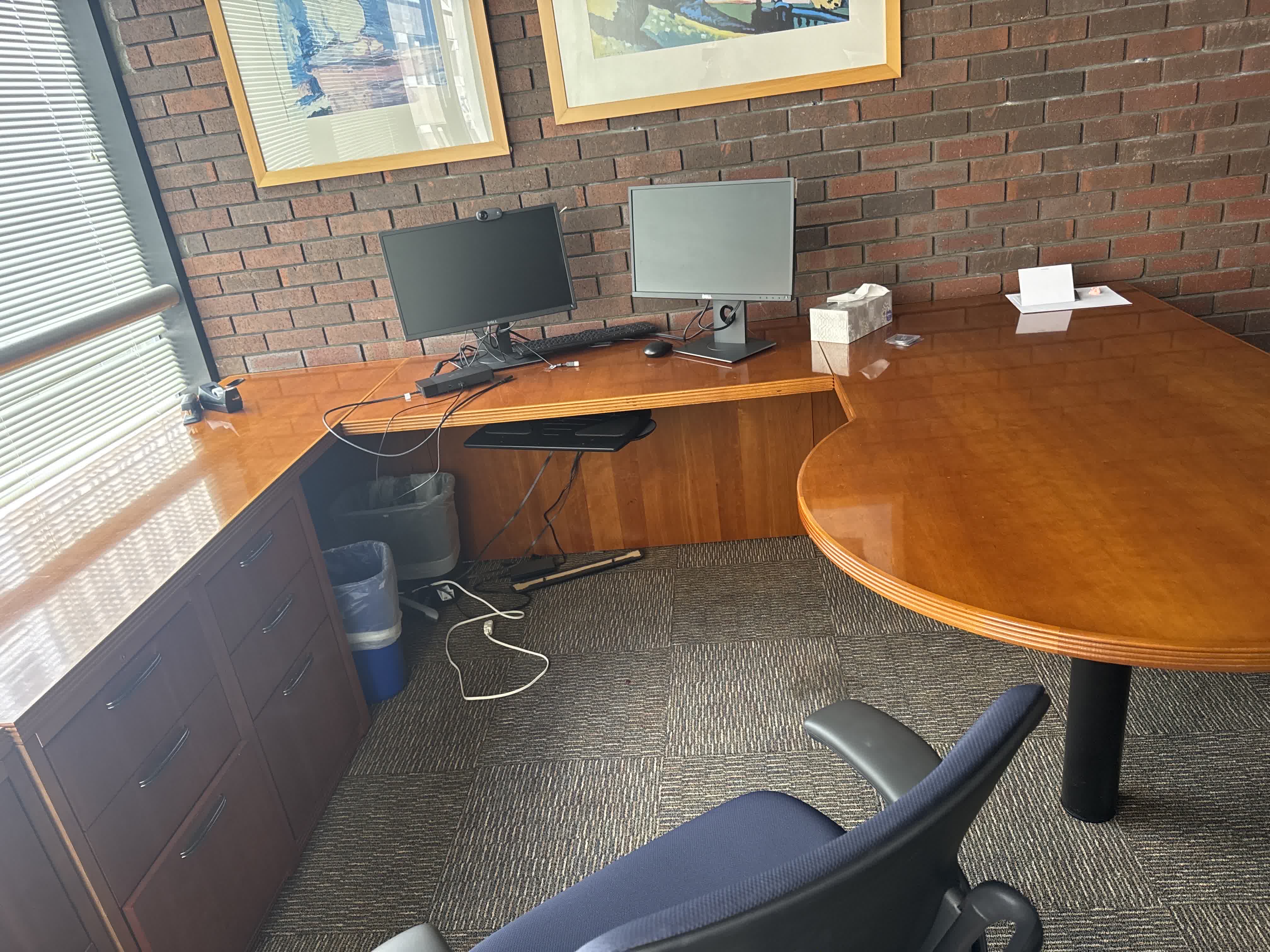 U Shape Desk