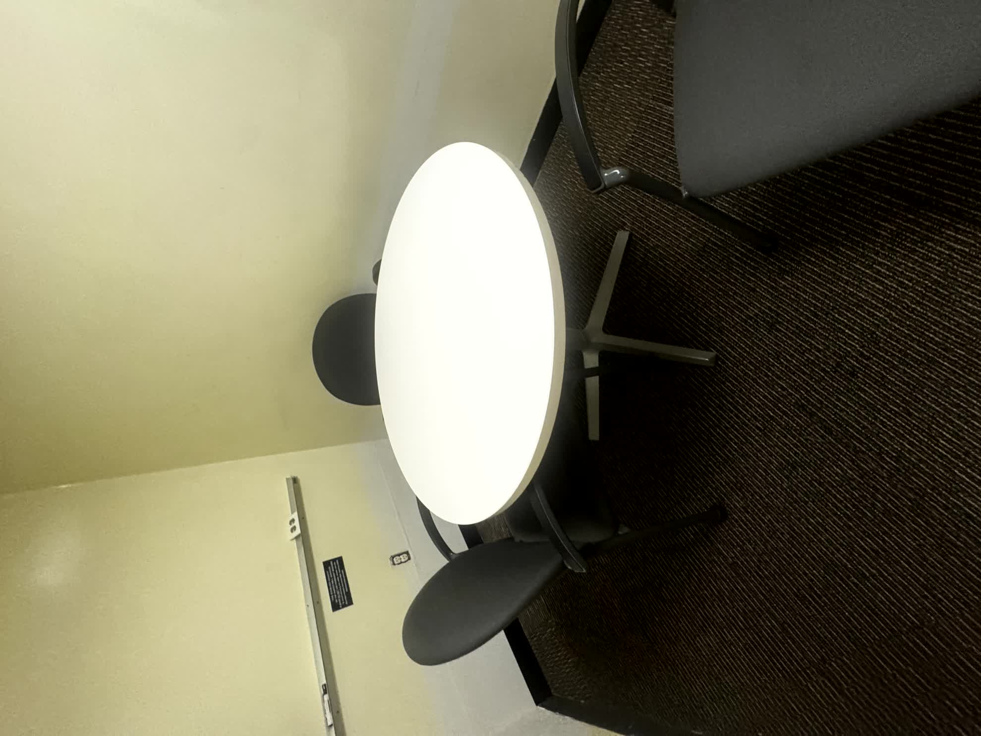 Round Table