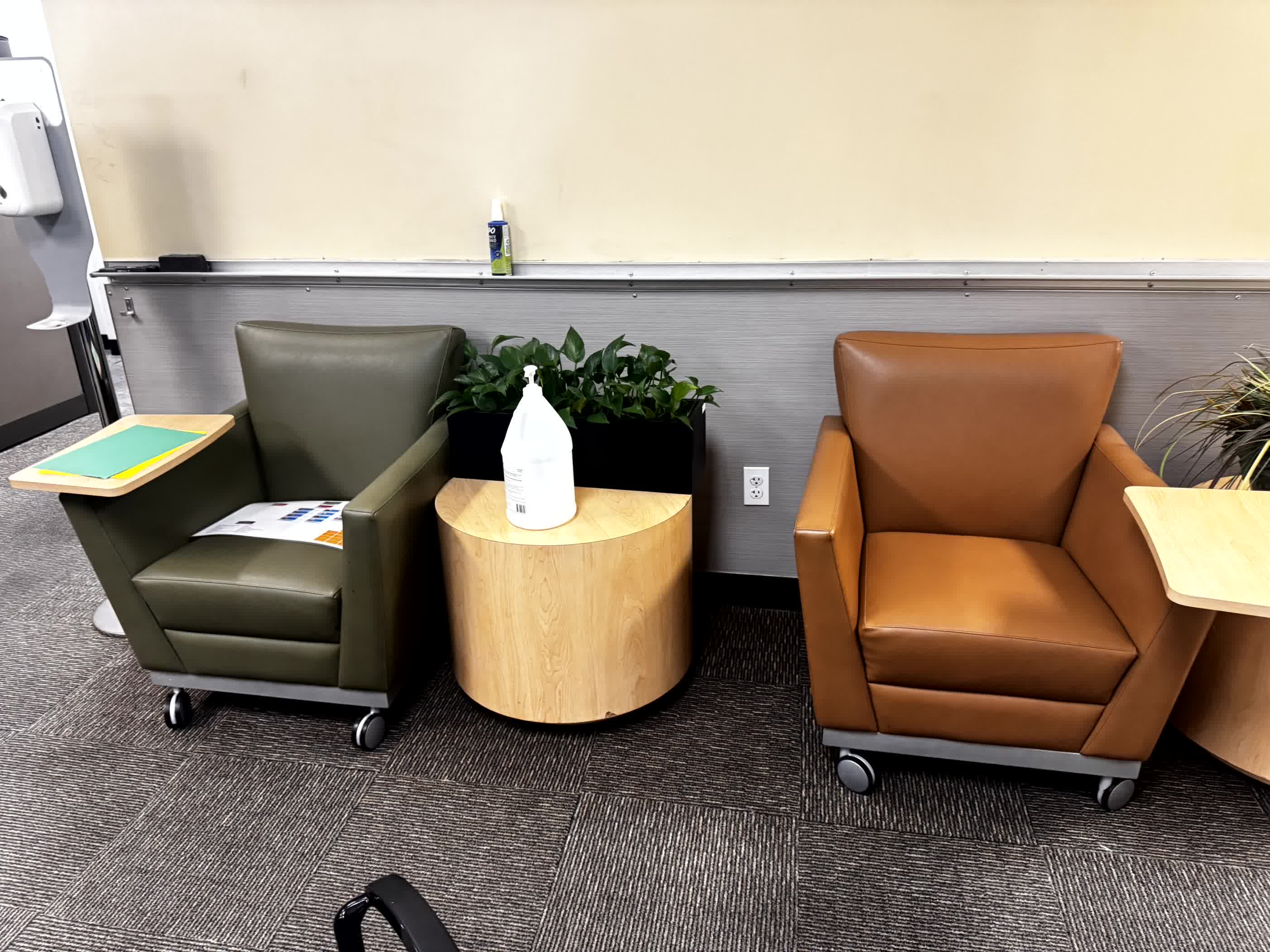 Chairs W/Swivel Tablet