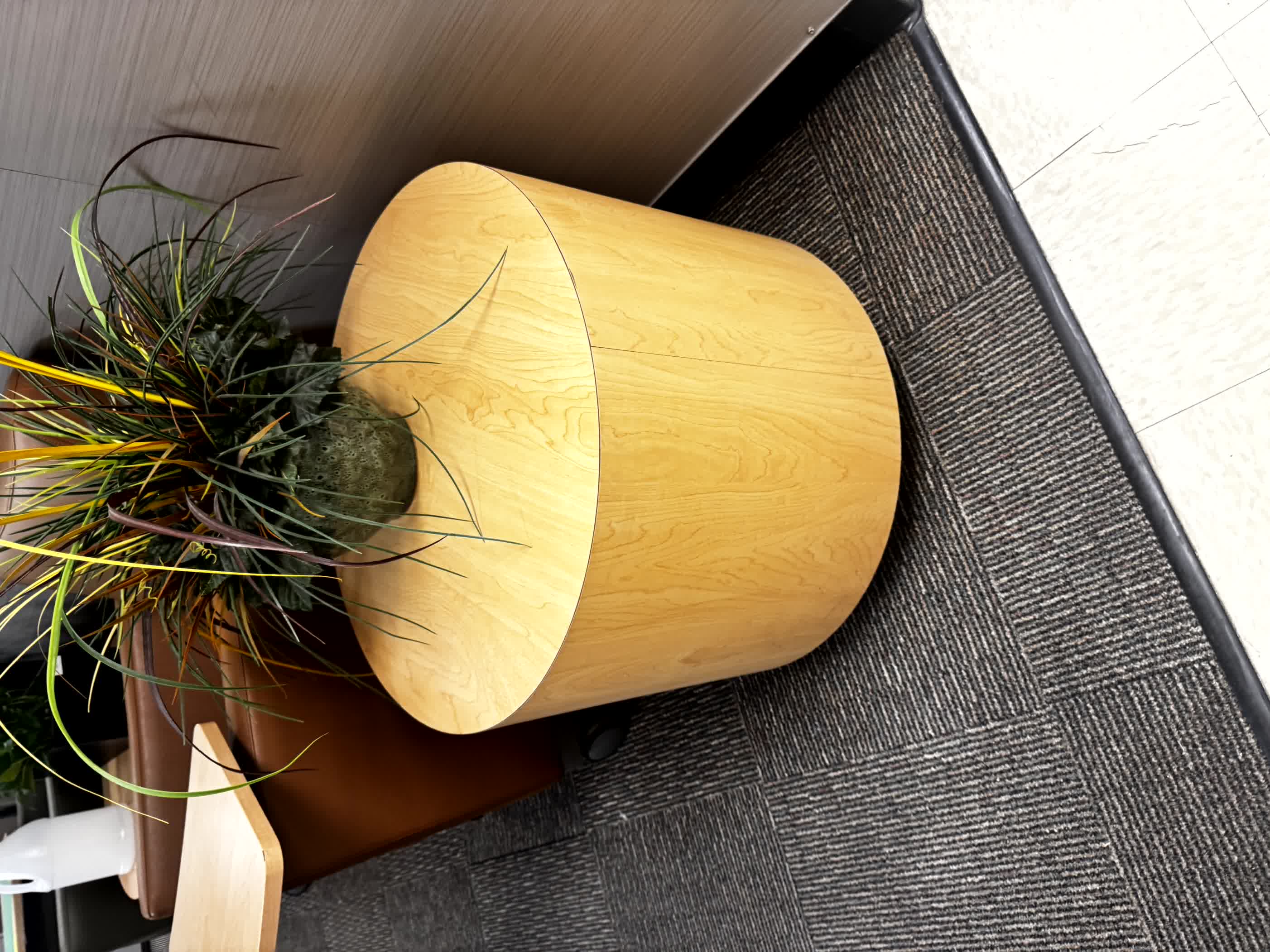 Cylinder Table